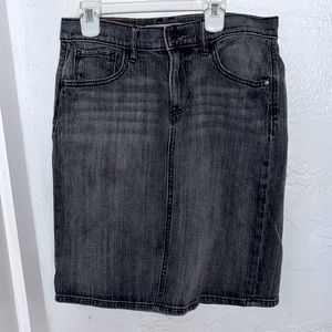 Old navy gray denim skirt, size 6